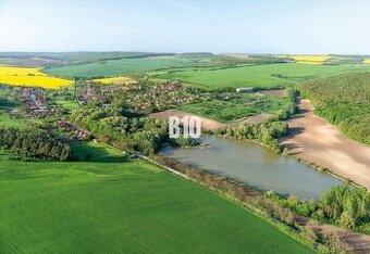 POZEMOK neďaleko Podhájskej - na PREDAJ