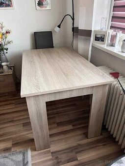 Jedálensky stôl - 1