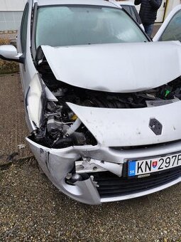 Predám havarované Renault Clio