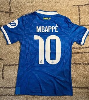 Predam dres Real Madrid CF - Mbappé