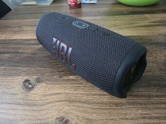 Predám JBL CHARGE 5