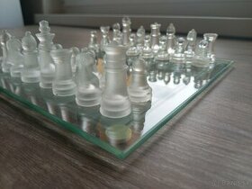 Sklenený Šach