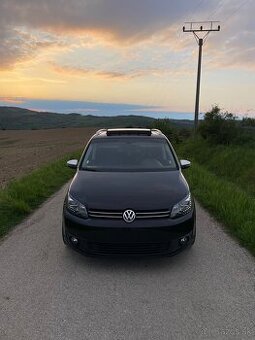 VW Touran Highline 2,0 TDI