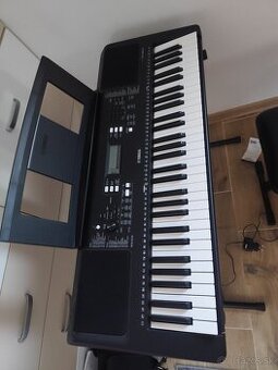 Klávesy Yamaha