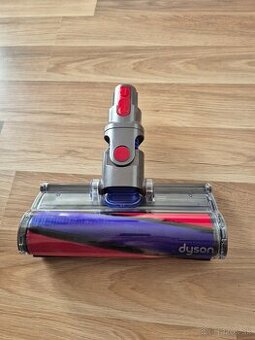 Dyson Hubica Fluffy V8
