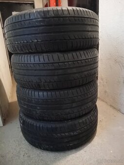 225/55/17