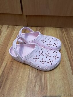 Dámske šľapky Crocs