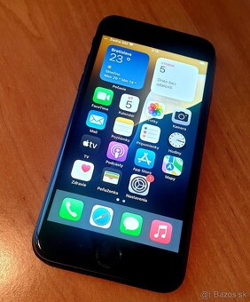 iPhone SE 2020 64GB 99% baterka TOP stav super cena