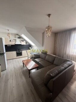 Moderný 2 izbový byt na Južnej ulici, klimatizácia, stačí sa - 1