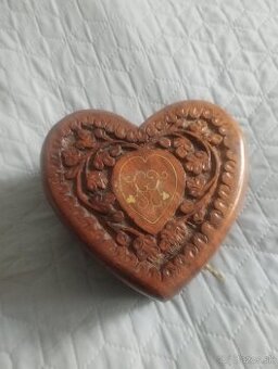 Drevena skrinka na kluc