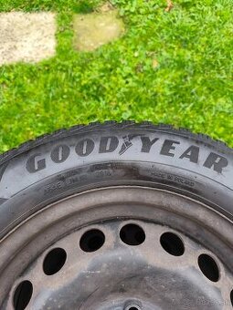zimné pneu na diskoch Goodyear 195/65/R15
