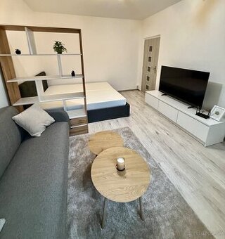 Moderný 1-izbový byt na prenájom, pri OC Galéria - 1