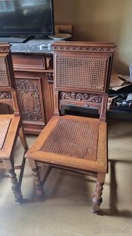 Predam 3ks starozitnych stoliciek ALT DEUTSCH.