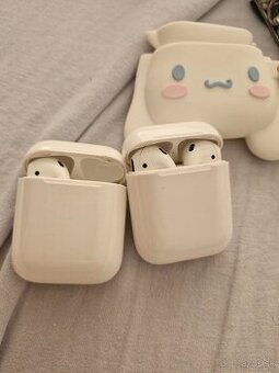 Air pods 1/2 Sluchatka na nahradne diely