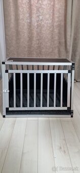 Hliníková prepravka pre psa