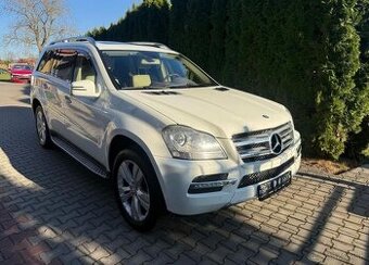 Mercedes-Benz GL 450i /250kw 4x4 7 Míst Tažné benzín