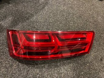 AUDI Q7 zadne ľavé svetlo