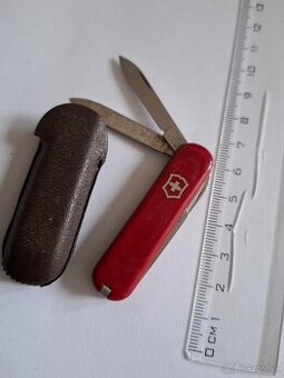 Malý švajčiarsky nôž