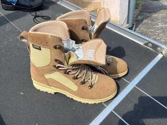 Predám obuv špeciál s membránou