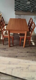 Predam stol + stolicky