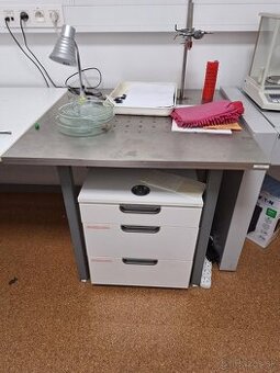 Skrinka suflikova na kod