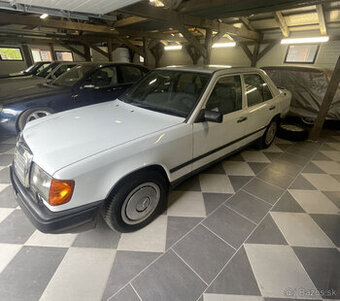 Mercedes 124 260E veterán - 1