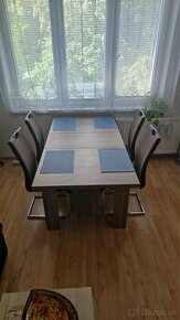 Predám jedálensky stôl + stoličky