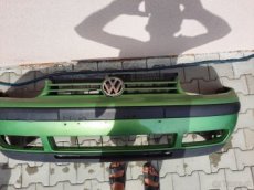 Predný nárazník VW Golf 4