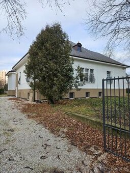 Na prenájom ubytovňa / budova v centre NMNV