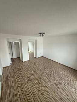 Dám do prenájmu 2 izbový byt blízko centra ZH