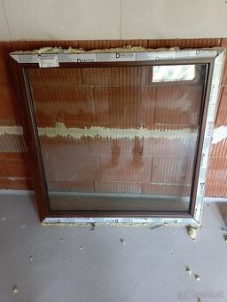 Predam plastove okno 110x110