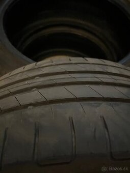 Pneu 225/40 R18