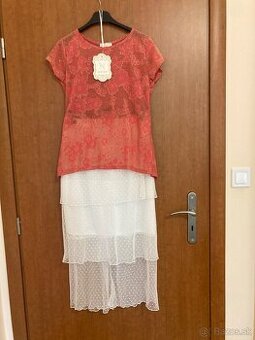 Sukňa spolu s elegantným vrškom