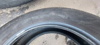 Predam letne pneu 2x 215/60R17 Bridgestone