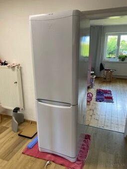 Predam chladnicku indesit baan13