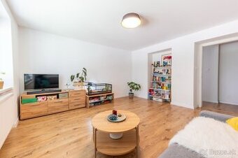 2-izb. tehl.byt po kompletnej rekonštrukcii - Nové Mesto n/V