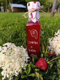 Jahodovo-bazový sirup