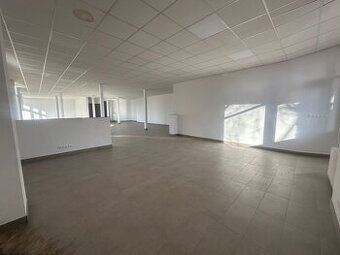 Na prenájom obchodný priestor – 50/70 m², 1. poschodie