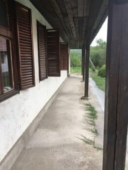 Ponúkam na predaj 4-izbový dom s veľkým pozemkom v Maďarsku