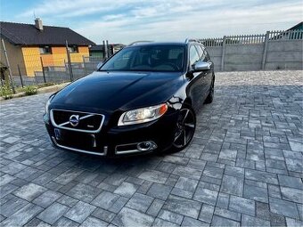 Volvo V70 R-Design