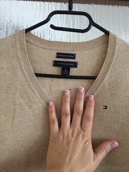 TOMMY HILFIGER originál smotanový damsky svetrik S