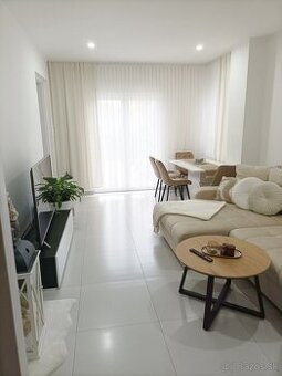 Predaj RD v Rakúsku 11km od hraníc,s projektom a povolením . - 1