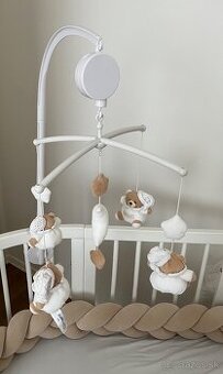 Hrací detský kolotoč nad postieľku značky Nanán