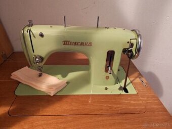 Šijací stroj Minerva.