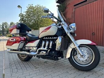Triumph Rocket III, Touring 2.3i