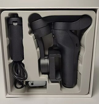 Stabilizátor na mobil L7C Pro + AI Tracking - 1