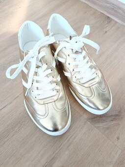 Predám dámske tenisky Pat Calvin