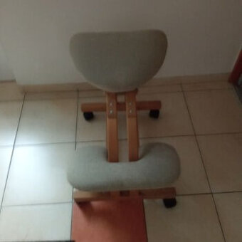 Kľakačka stolička