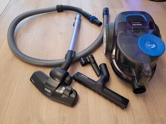 Bezvreckový vysávač Philips PowerPro Compact FC9333/09