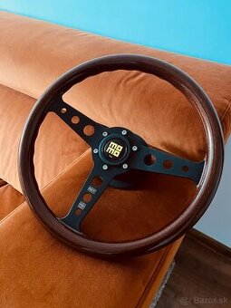 Momo drevený volant 350mm plus náboj